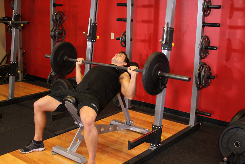 Barbell Incline Bench Press - Medium Grip, end position