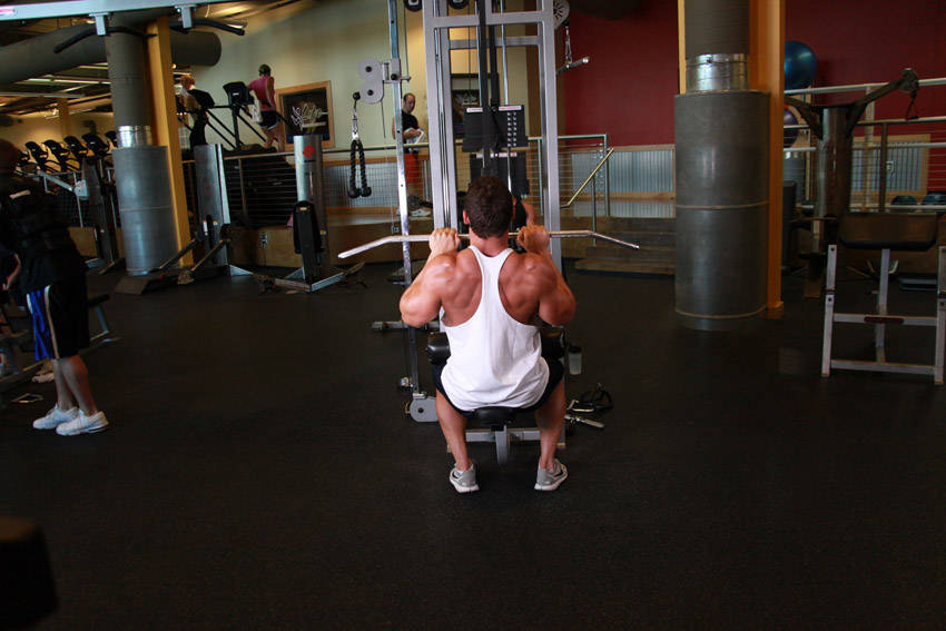 Close-Grip Front Lat Pulldown, end position