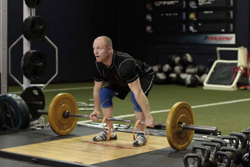 Deadlift with Bands, end position