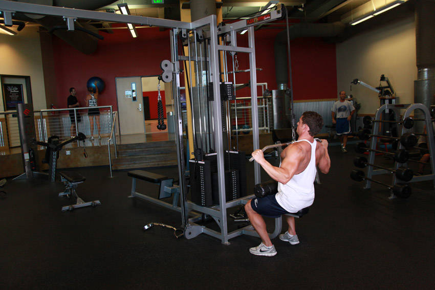 Wide-Grip Lat Pulldown, end position